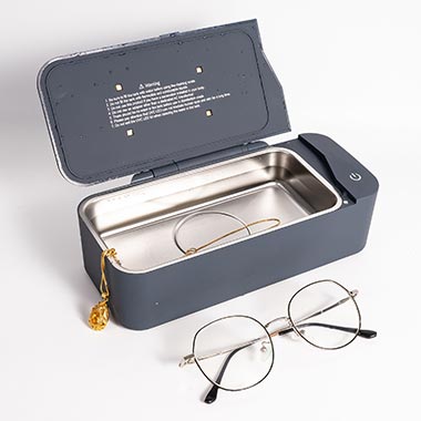 Mini ultrasonic cleaner